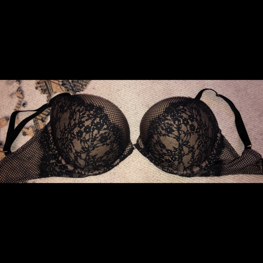 VS great condition lace push up bra